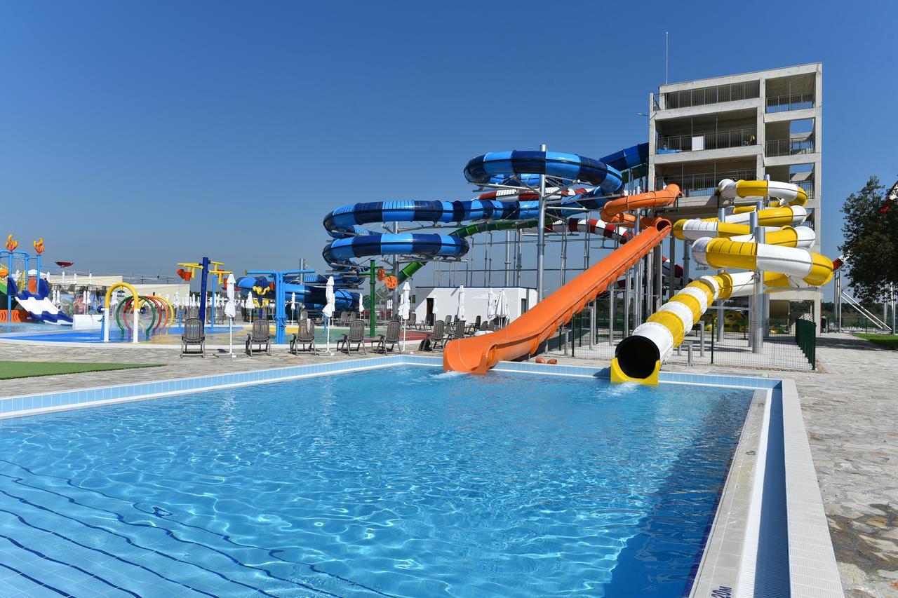 Topola Skies Resort & Aquapark Kavarna Eksteriør bilde